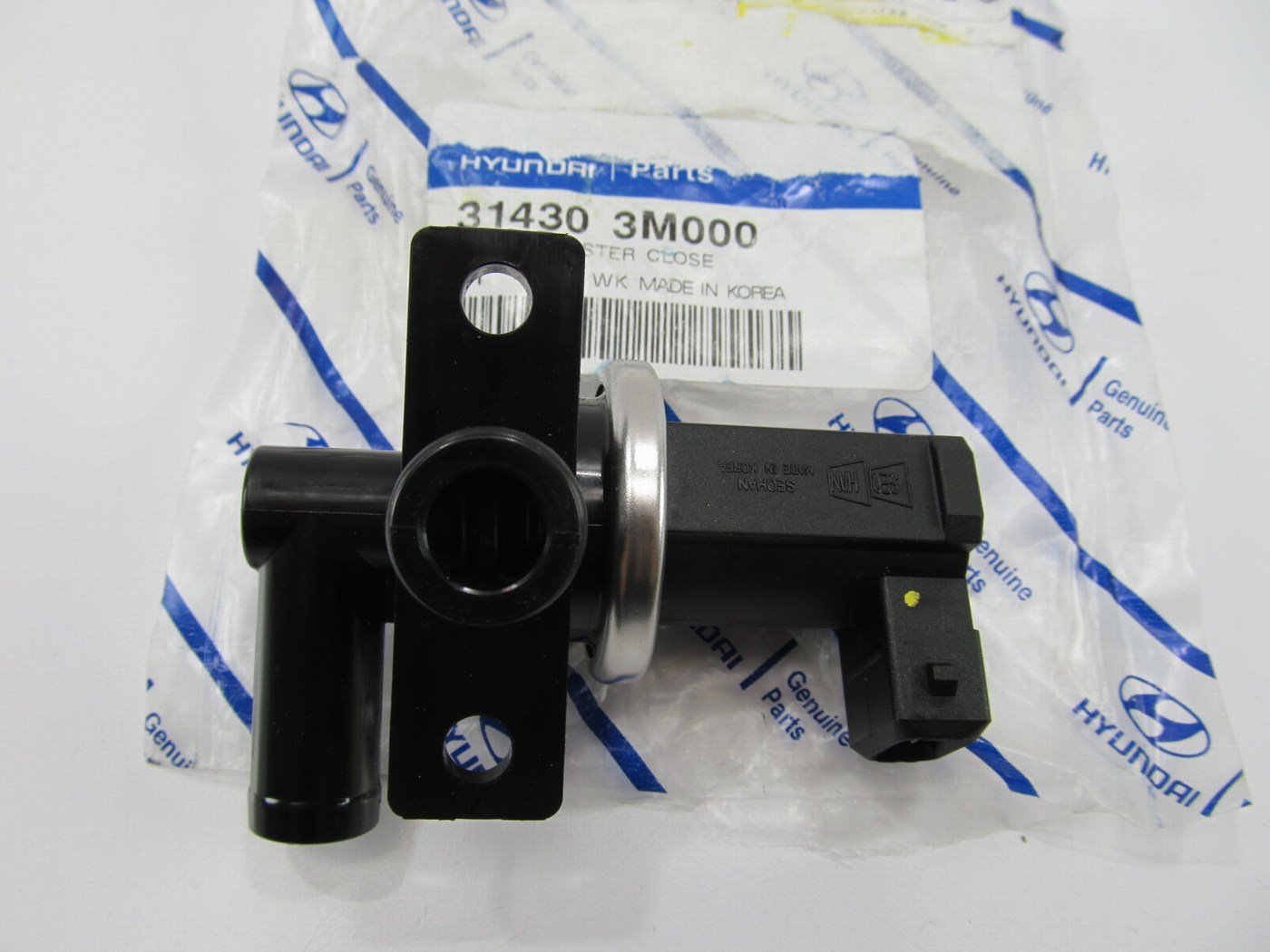 NEW GENUINE Vapor Canister Vent Purge Valve Solenoid OEM For Hyundai 314303M000