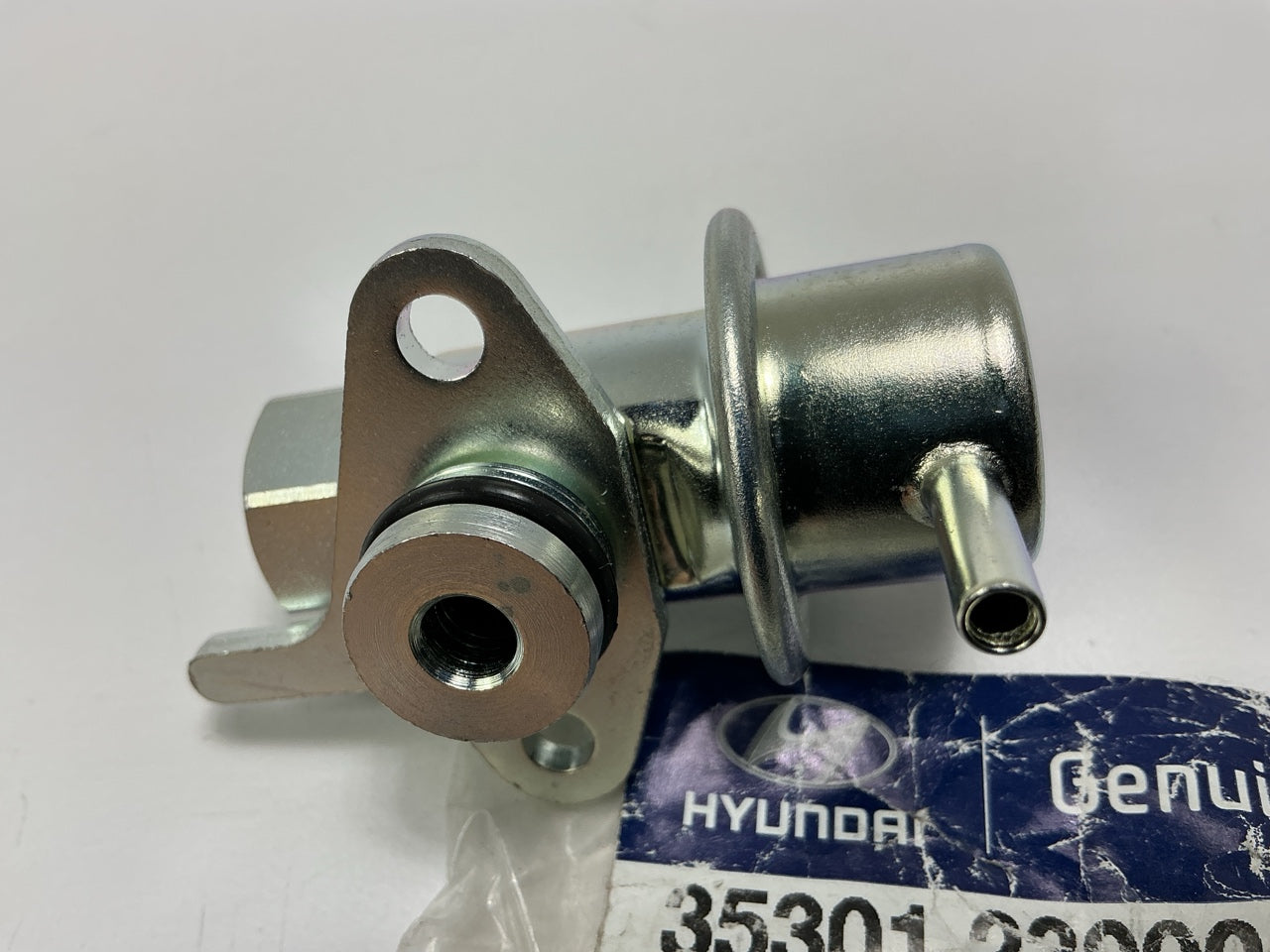 NEW - OEM 3530123002 Fuel Pressure Regulator For 1996-2001 Hyundai 1.8L 2.0L-L4
