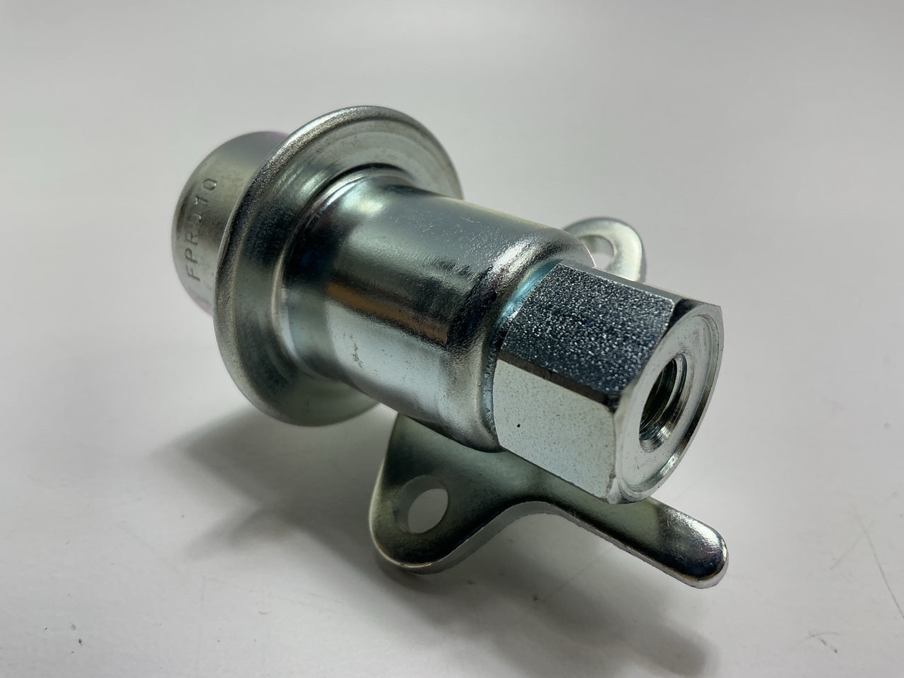 NEW - OEM 3530123002 Fuel Pressure Regulator For 1996-2001 Hyundai 1.8L 2.0L-L4