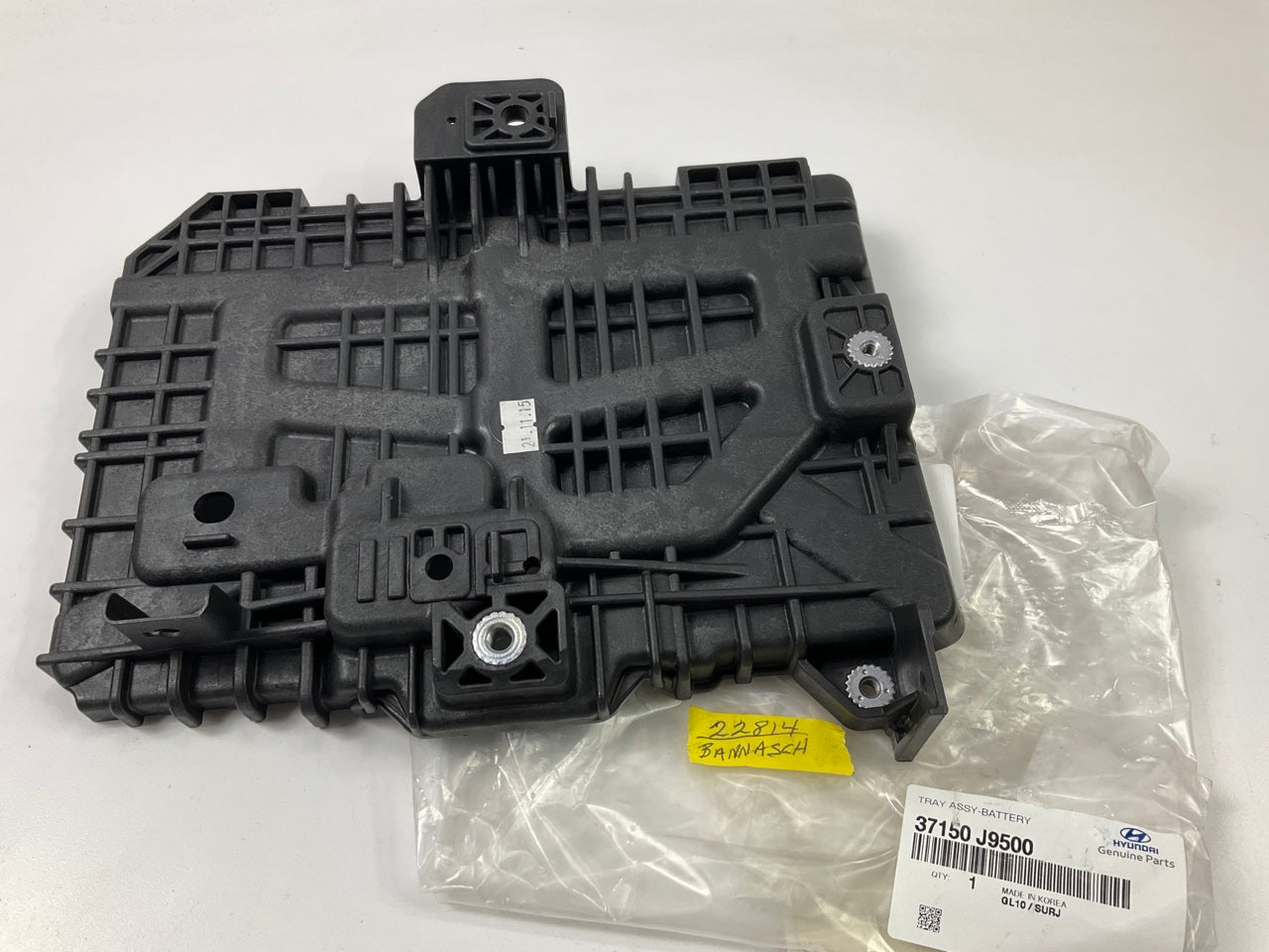 NEW GENUINE Battery Tray OEM For 2019-2021 Hyundai Veloster 37150J9500