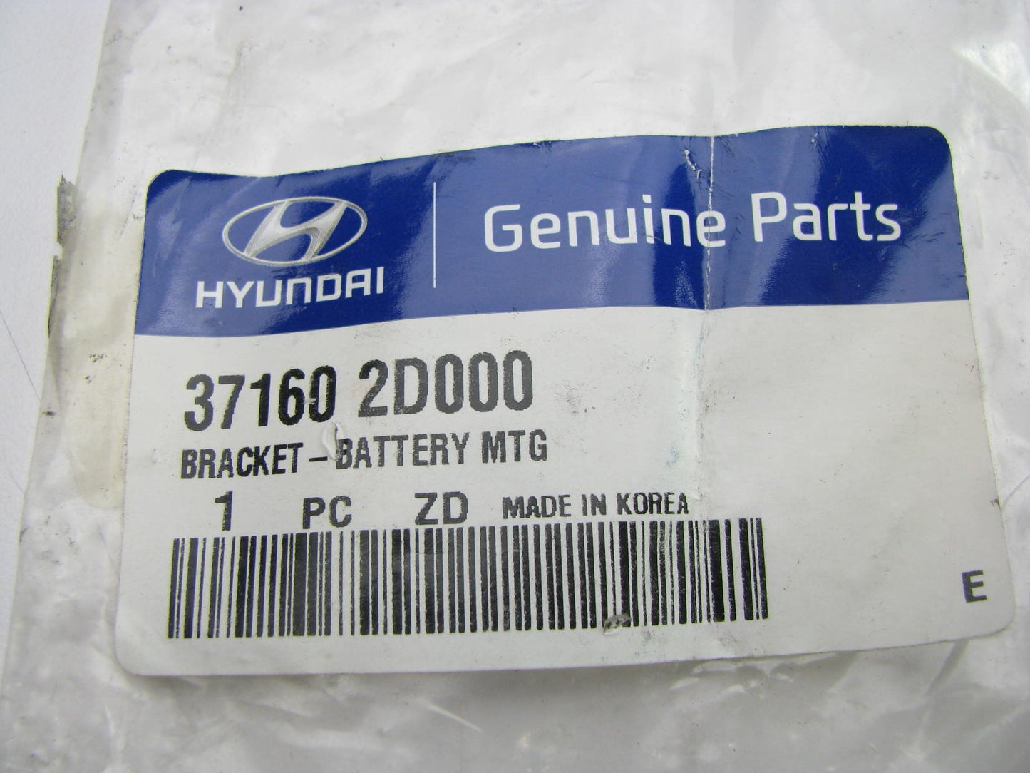 NEW GENUINE Battery Mounting Hold Down Bracket OEM For Hyundai 371602D000