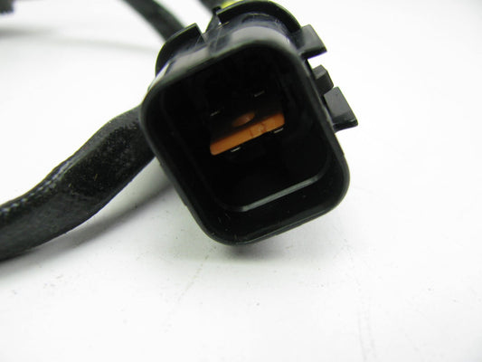 NEW GENUINE RIGHT Oxygen O2 Sensor OEM For 99-02 Sonata 02 Santa Fe 3921037145