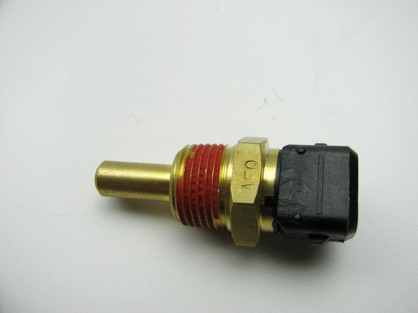 NEW GENUINE Engine Coolant Temperature Sensor OEM For Hyundai 3922035520