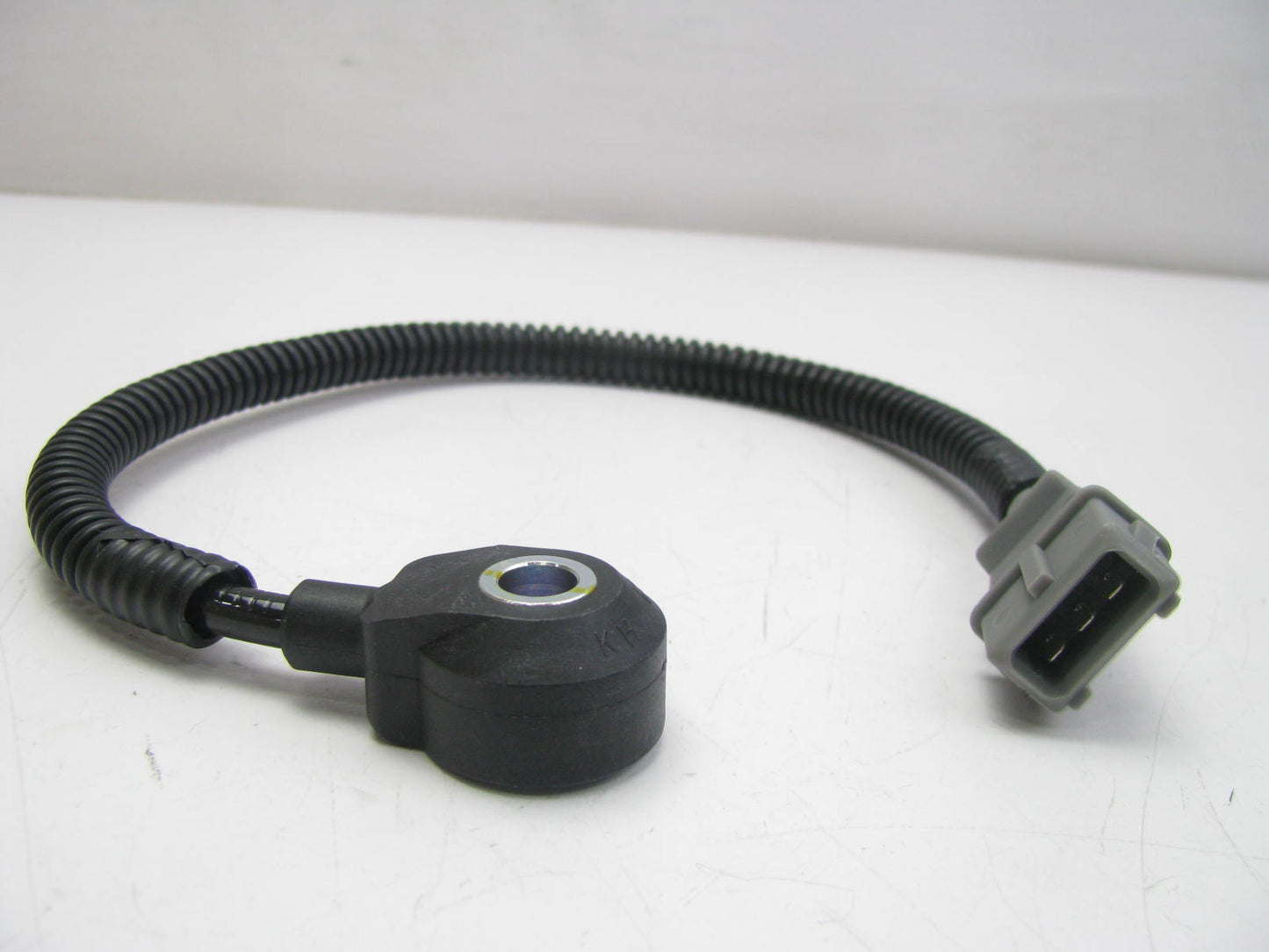 NEW GENUINE Ignition Knock Detonation Sensor OEM For 94-95 Scoupe 95-99 Accent