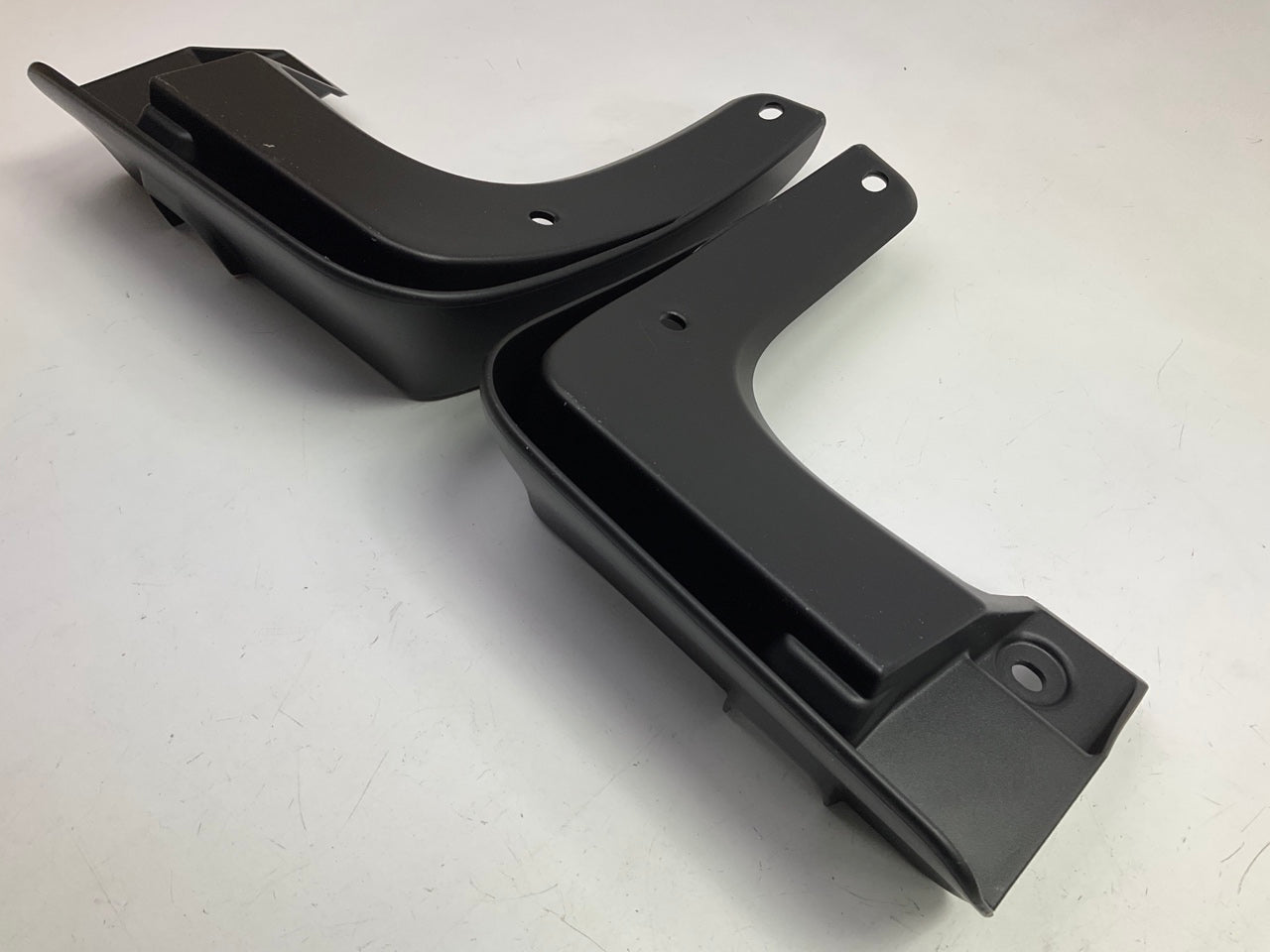 NEW Front Splash Guards / Mud Flaps For 2011-16 Hyundai Elantra 3YF46AC000