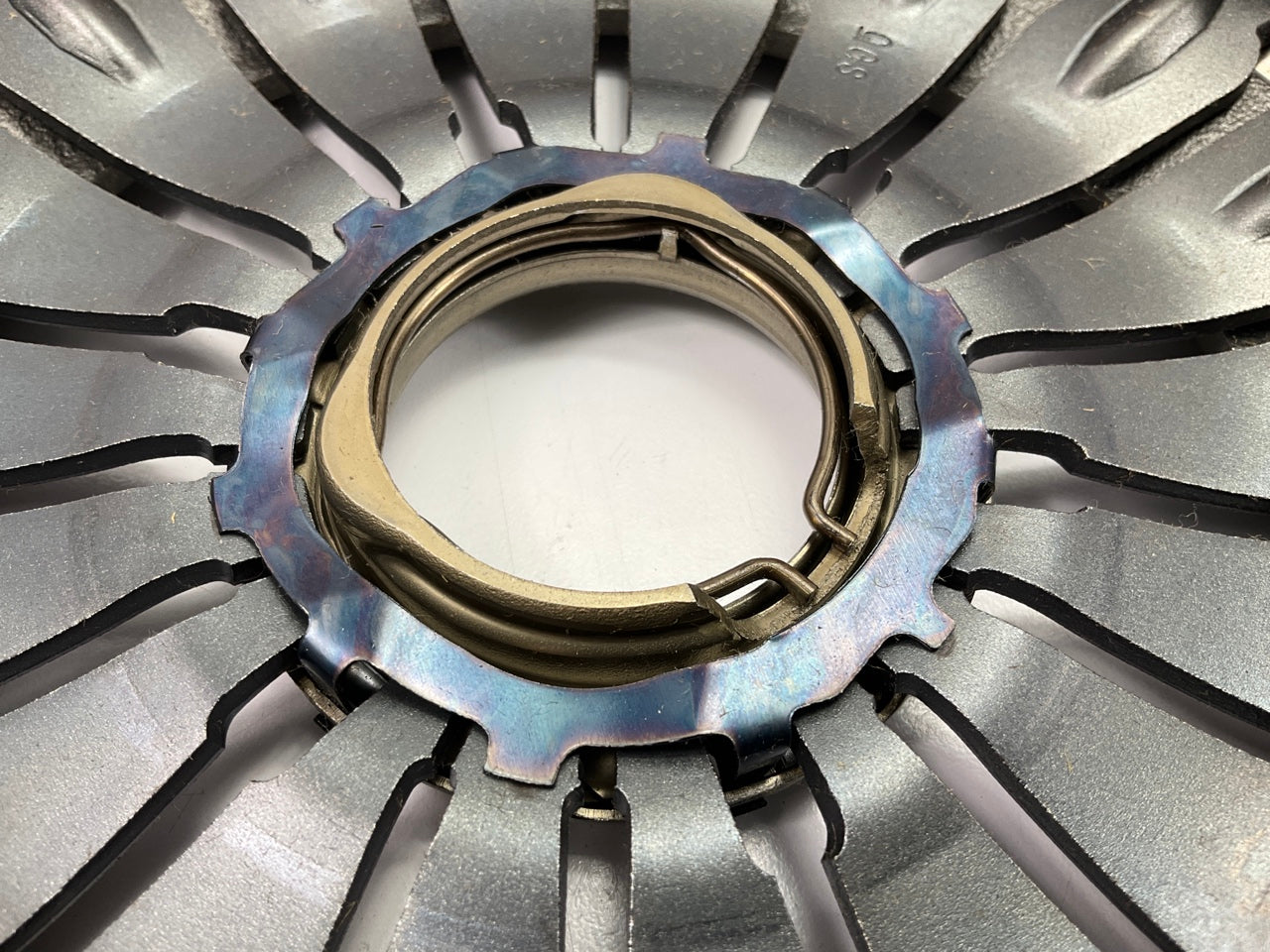 NEW - OEM 4130039115 Clutch Pressure Plate For Hyundai