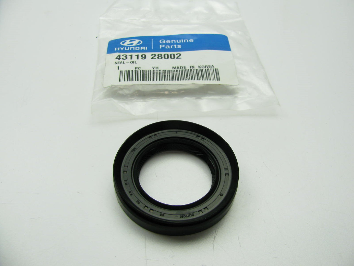 New Genuine Axle Output Shaft Seal OEM For Hyundai 4311928002