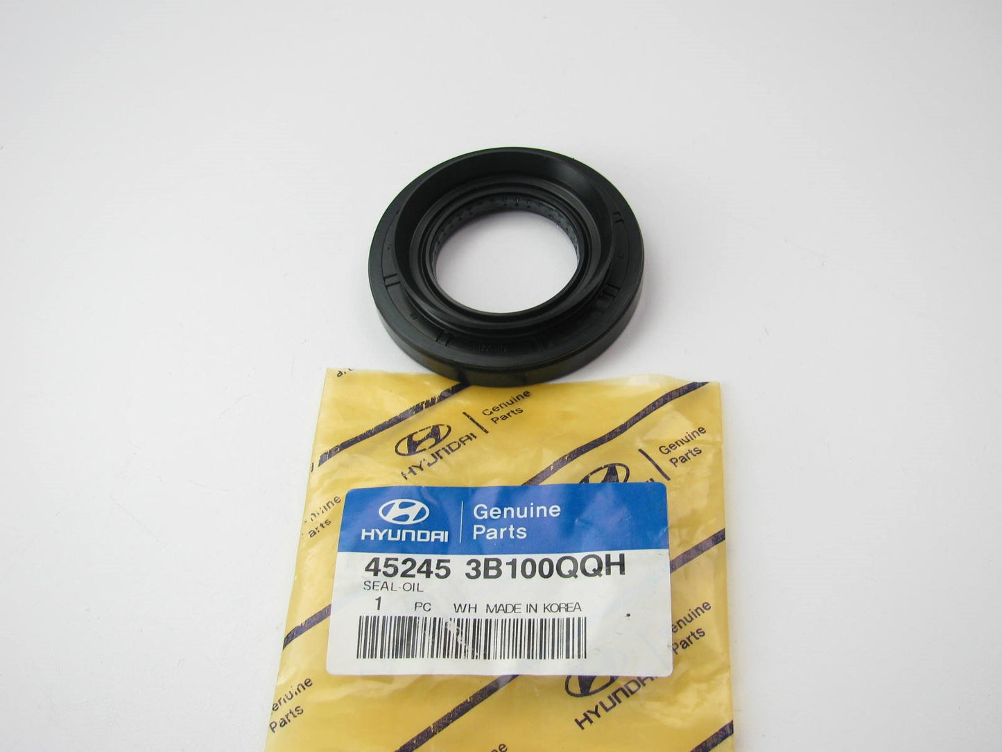 New Genuine Auto Trans Output Shaft Seal OEM For Hyundai 452453B100QQH