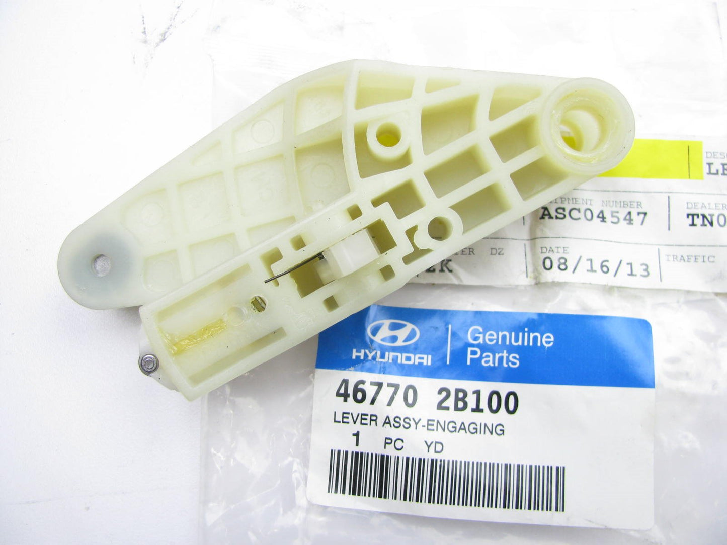 New OEM Automatic Transmission Engaging Lever For 07-12 Santa Fe, Veracruz