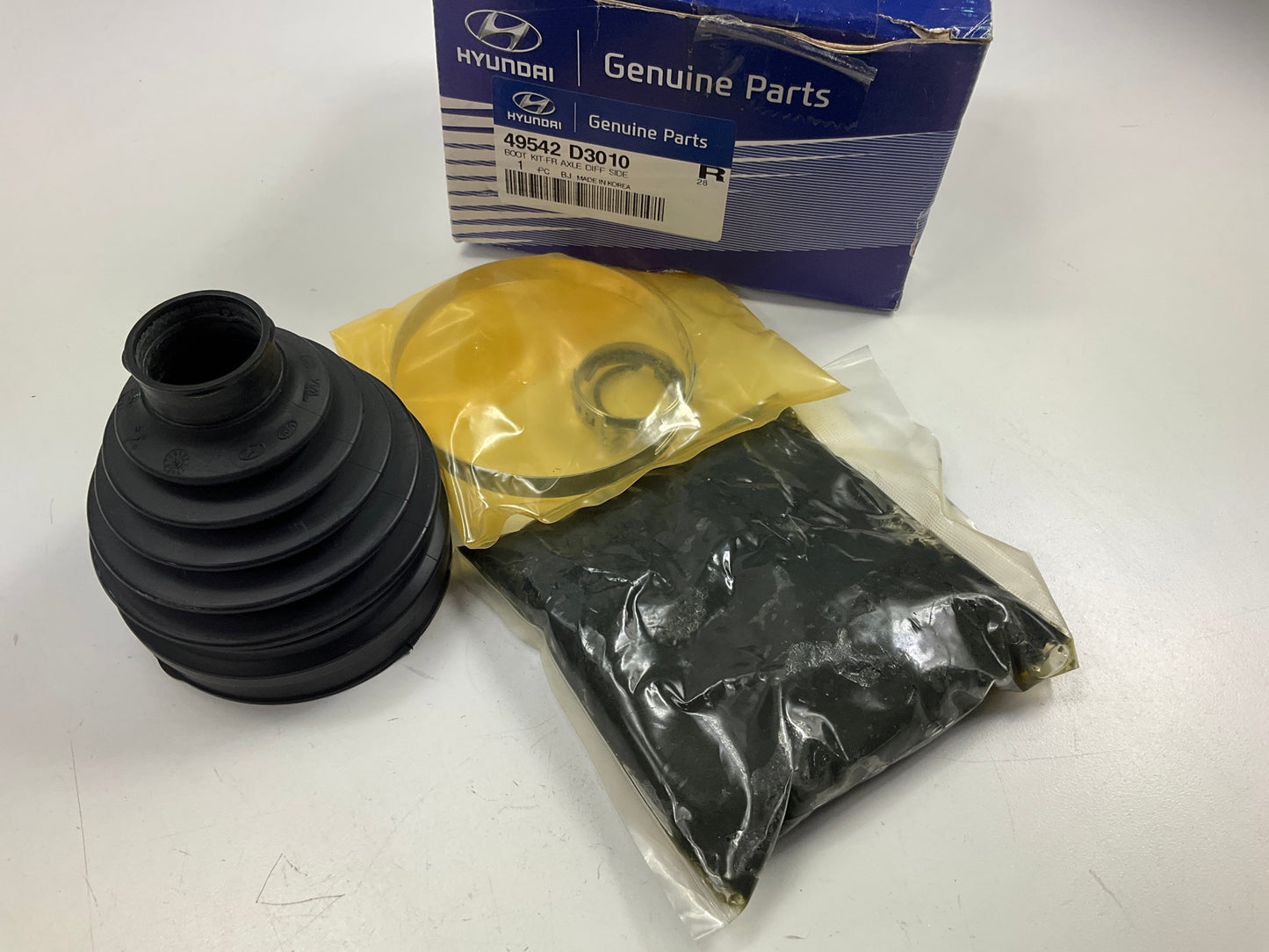 Front Left CV Axle Rubber Boot, Inner, OEM For 16-18 Tucson 1.6L FWD 49542D3010