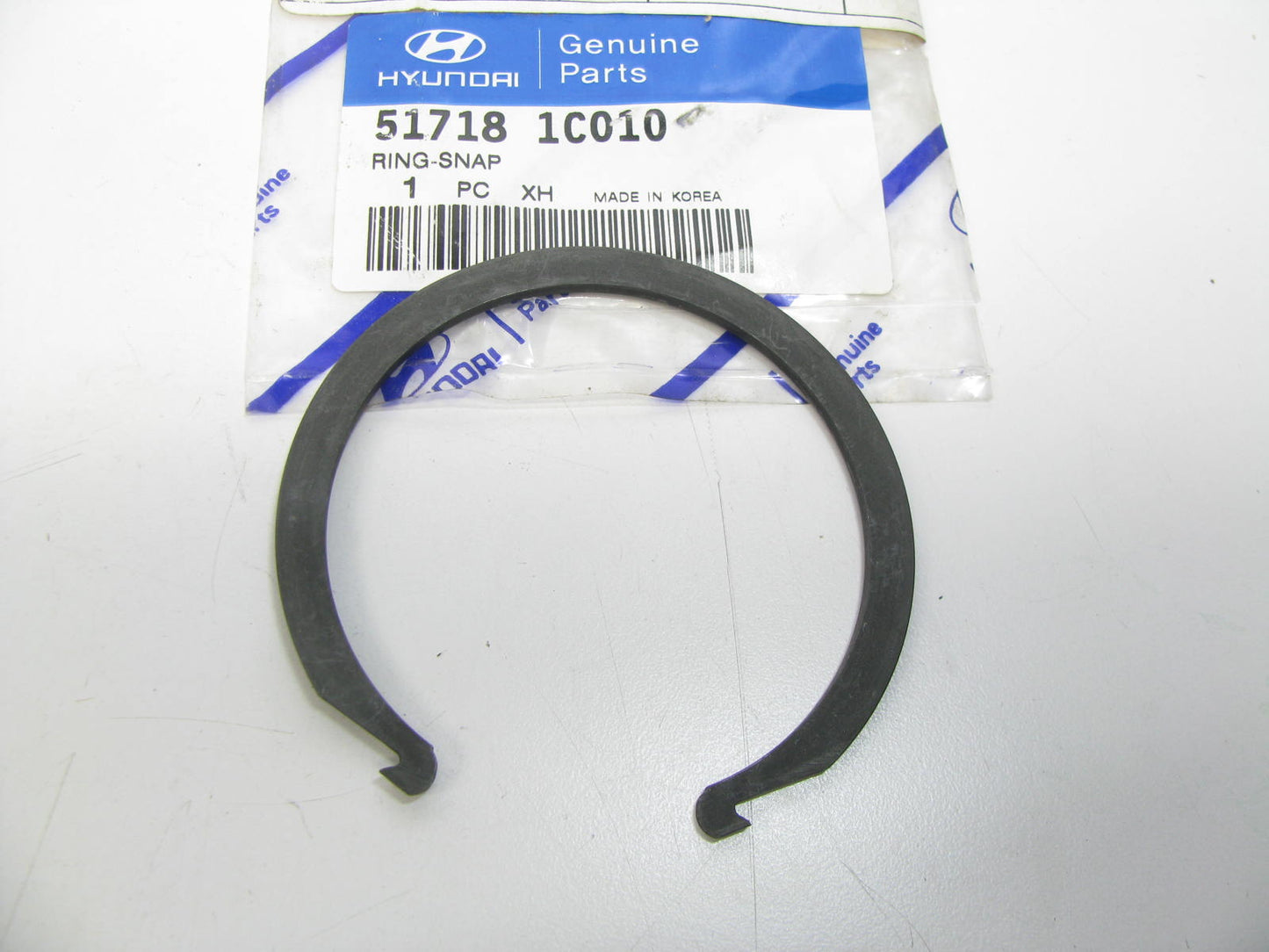 NEW GENUINE Front Wheel Bearing Retaining Clip OEM For Hyundai 517181C010