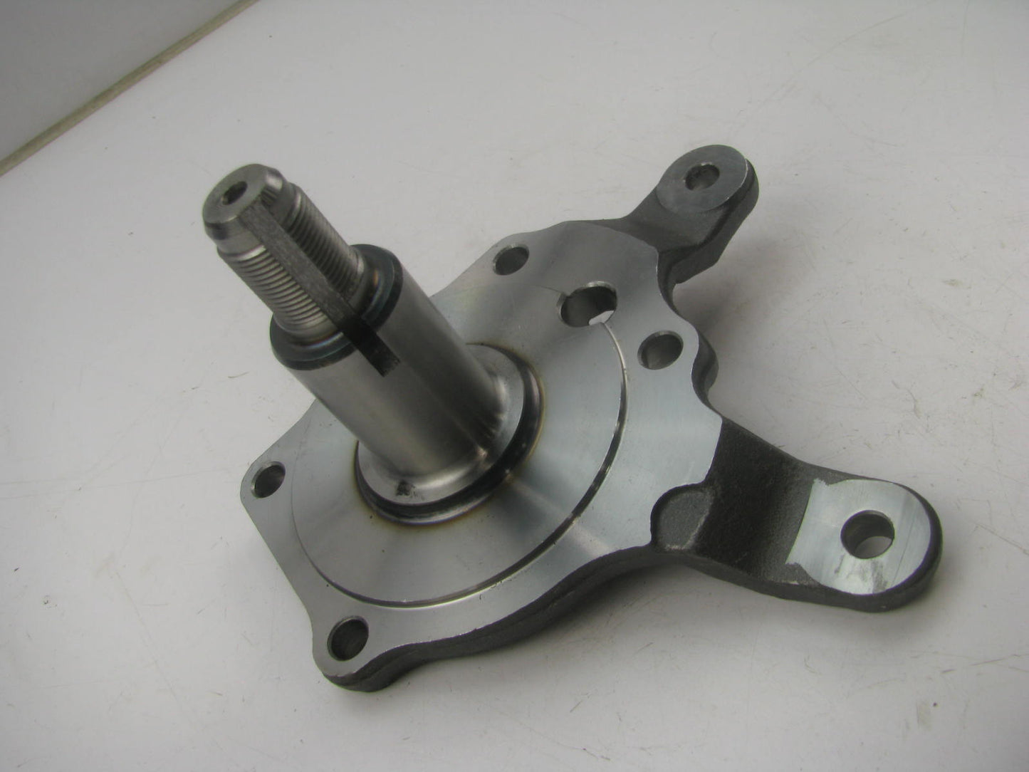 NEW GENUINE REAR LEFT Wheel Bearing Housing OEM For 01-06 Hyundai Santa Fe