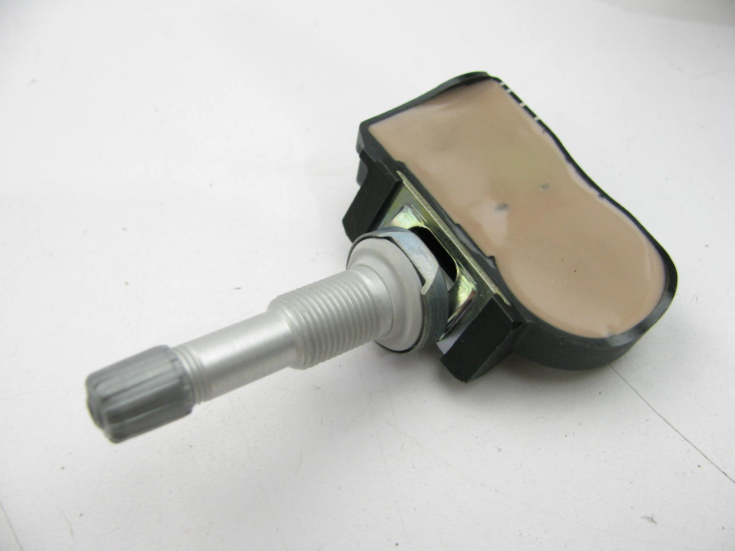 NEW - OEM 529332M550 TPMS Tire Pressure Monitor Sensor For Hyundai