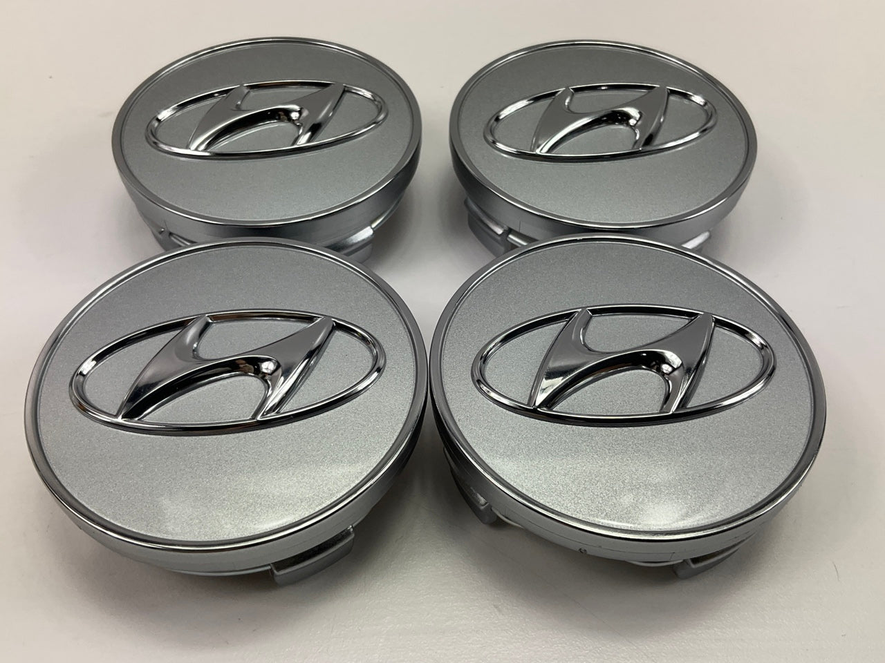 (4) NEW GENUINE Wheel Center Caps OEM For Hyundai 529602S250