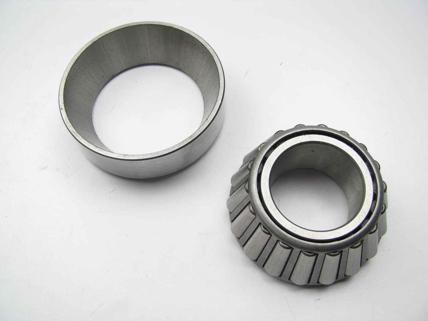New Rear Differential Inner Pinion Bearing OEM For Hyundai 5304239000