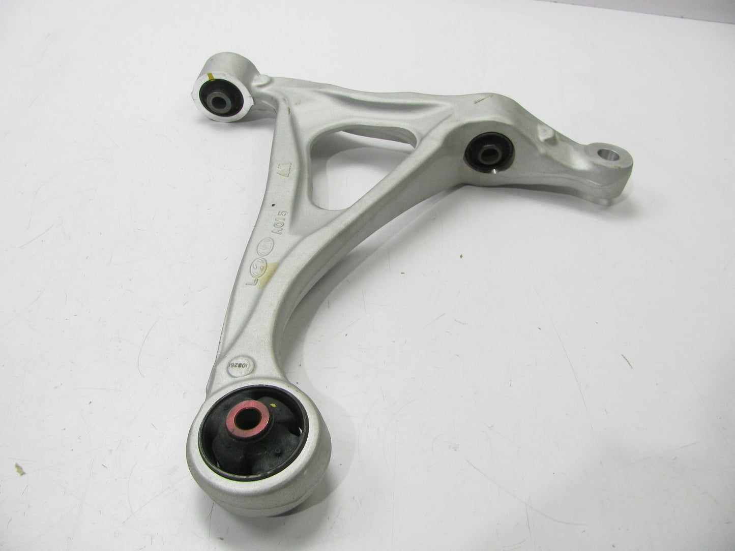NEW OEM Lower Left Suspension Control Arm  545003L100 For 2006-11 Hyundai Azera