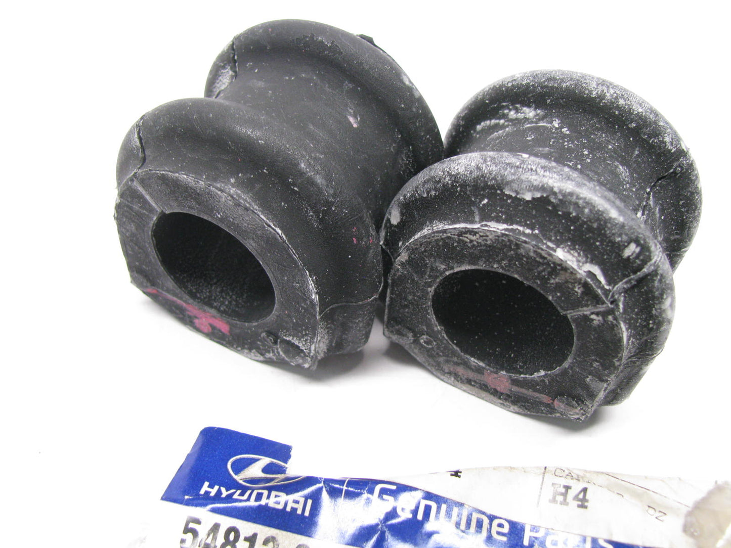 (2) NEW - OEM 548133K200 Front Stabilizer Sway Bar Bushings For 2007-12 Santa Fe