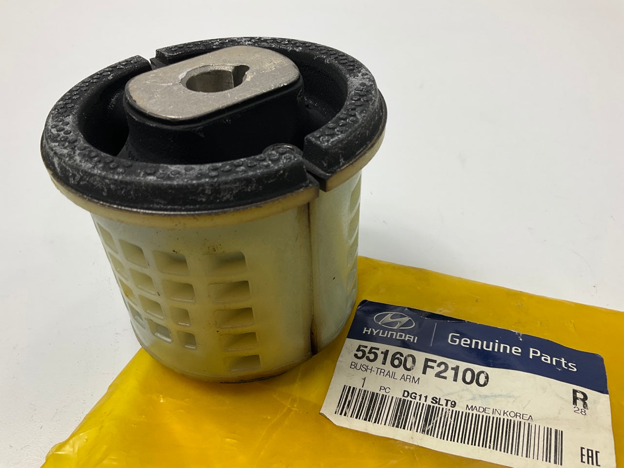 NEW Trailing Arm Axle Beam Bushing OEM For 17-20 Elantra 55160F2100