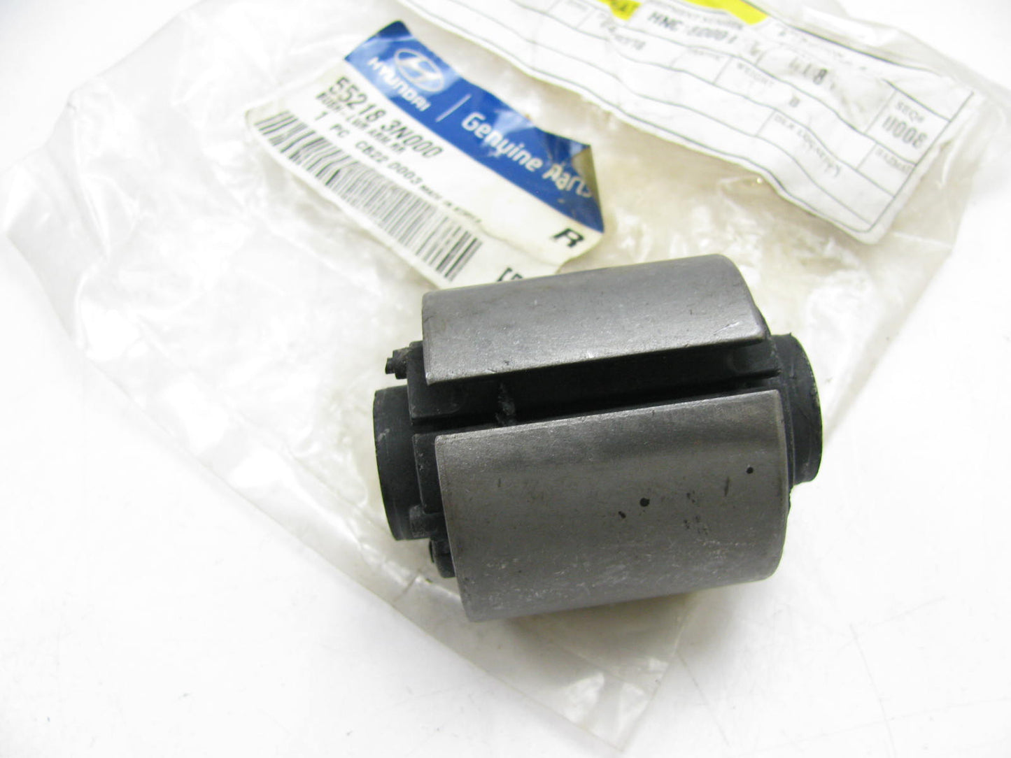 NEW Rear Lower Control Arm Bushing OEM For 09-14 Genesis, 11-13 Equus 552183N000