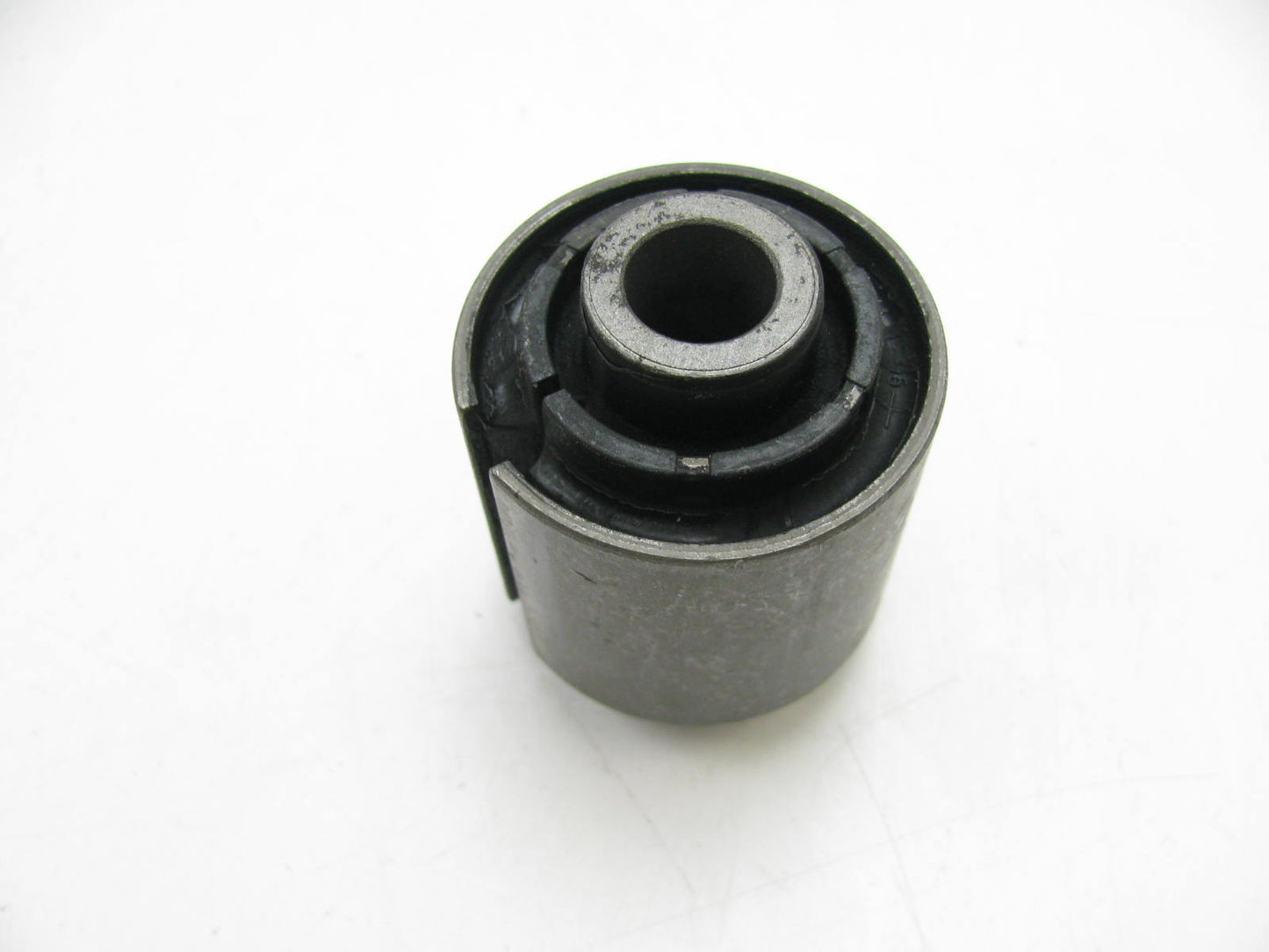 NEW Rear Lower Control Arm Bushing OEM For 09-14 Genesis, 11-13 Equus 552183N000