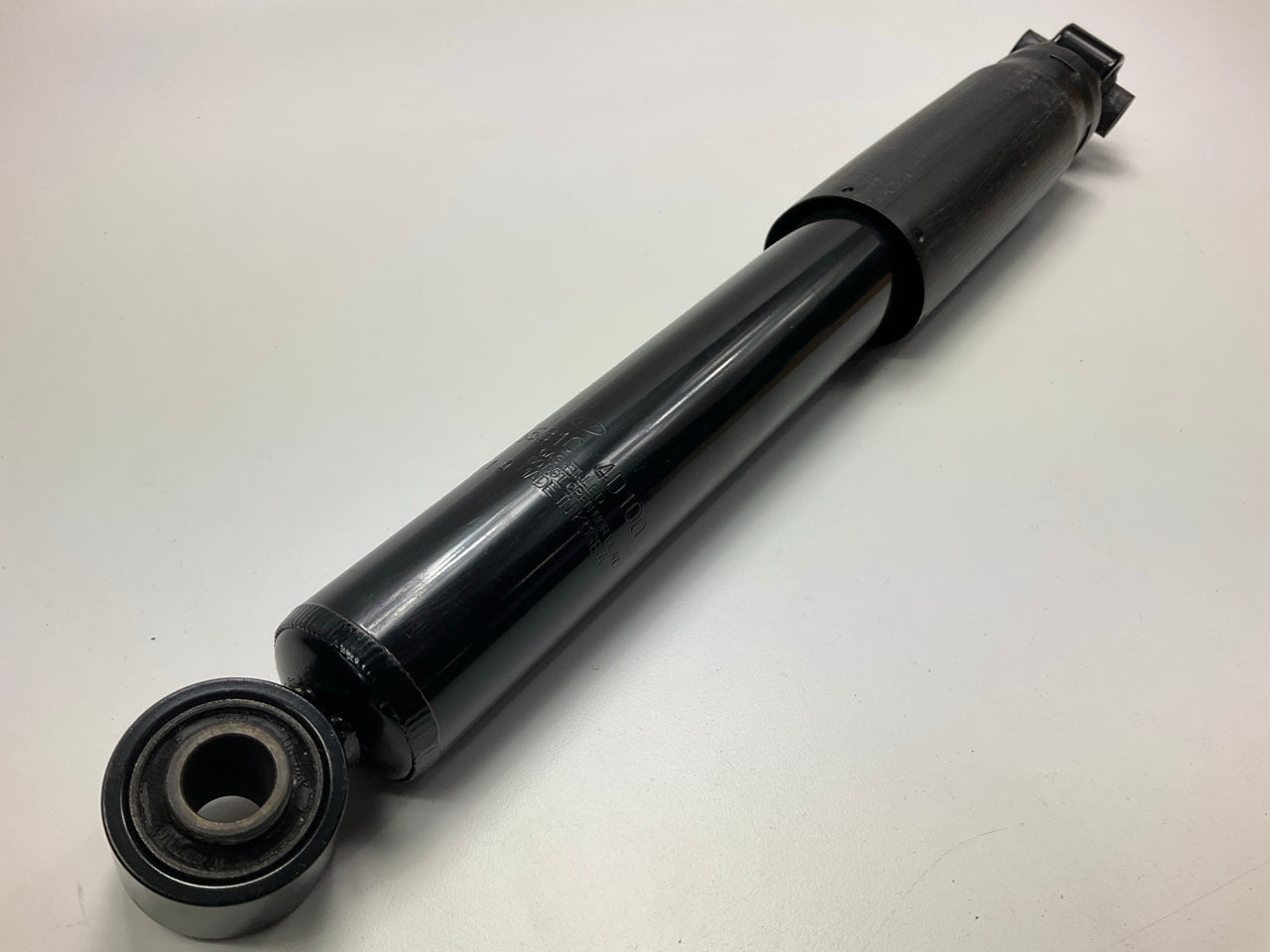 NEW - OEM 553104D100 Rear Suspension Shock Absorber For 07-10 Hyundai Entourage