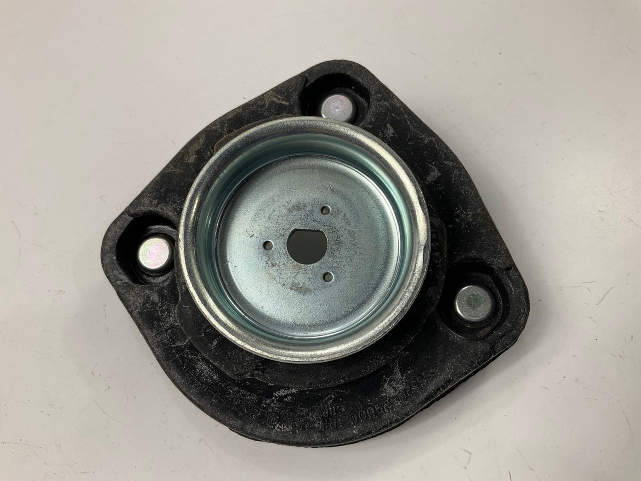 NEW Rear Right Upper Strut Mount Insulator OEM For Hyundai 5532029000