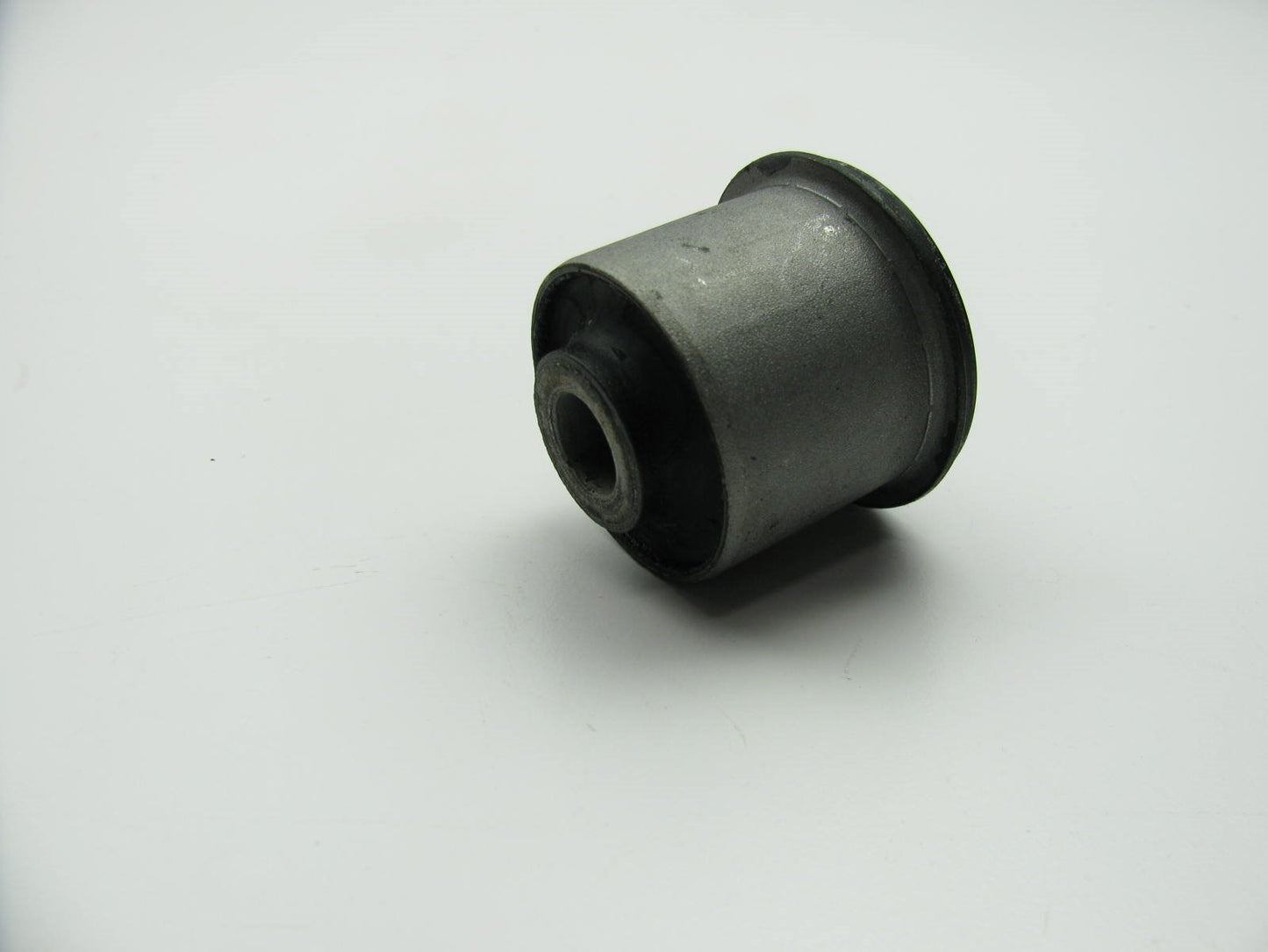 NEW GENUINE Rear Upper Control Arm Bushing OEM For Hyundai 553423K000