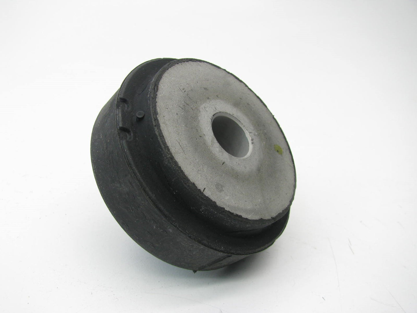 Rear Suspension Lower Control Arm Bumper Damper Bushing OEM 554993N100