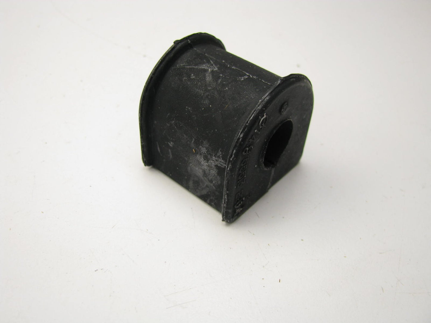 NEW Rear Suspension Stabilizer Sway Bar Bushing OEM For 95-05 Accent 5551322010