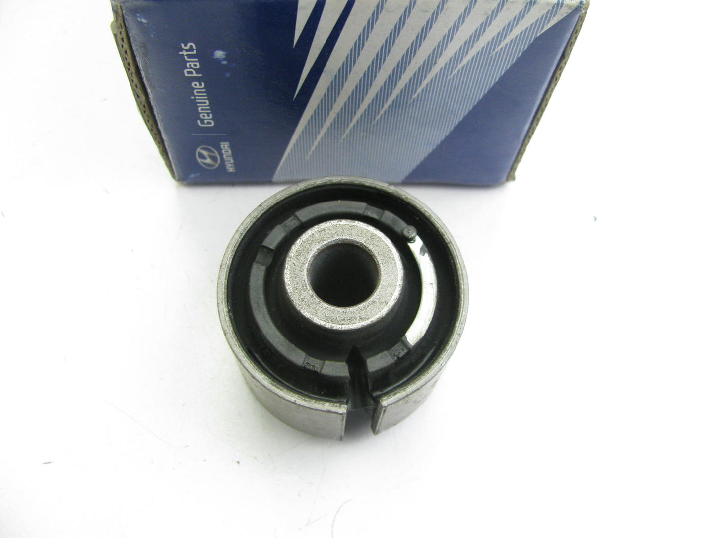 NEW - OEM 55543B1000 Rear Trailing Control Arm Bushing For 2015-2016 Genesis