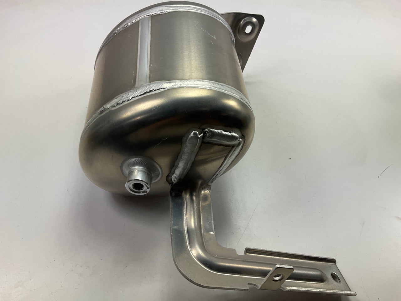 NEW Air Suspension Air Reserve Tank OEM For 2011-2016 Hyundai Equus 558503M000