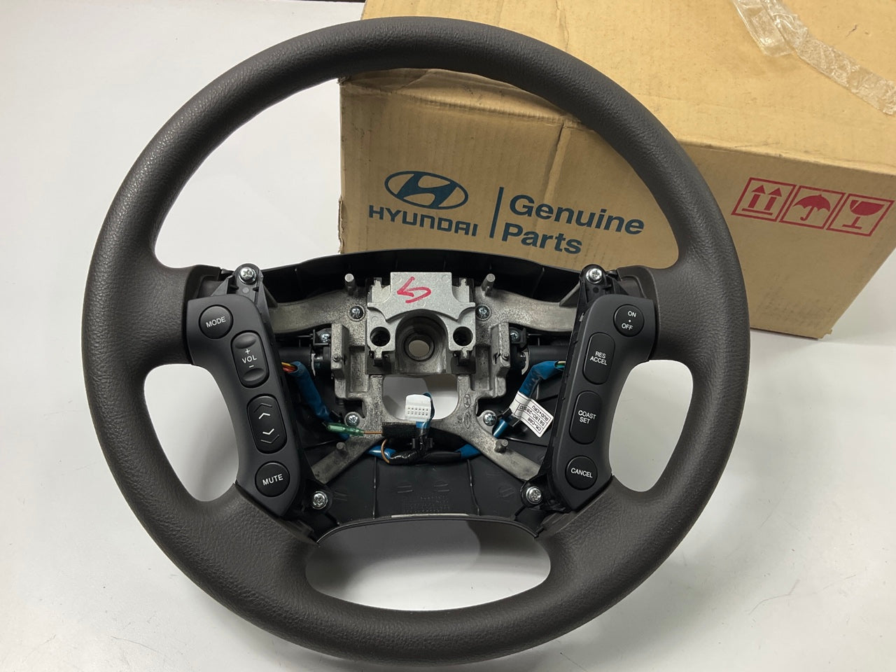 NEW GENUINE Steering Wheel W/ Audio Control OEM For 07-08 Santa Fe 561000W400WK