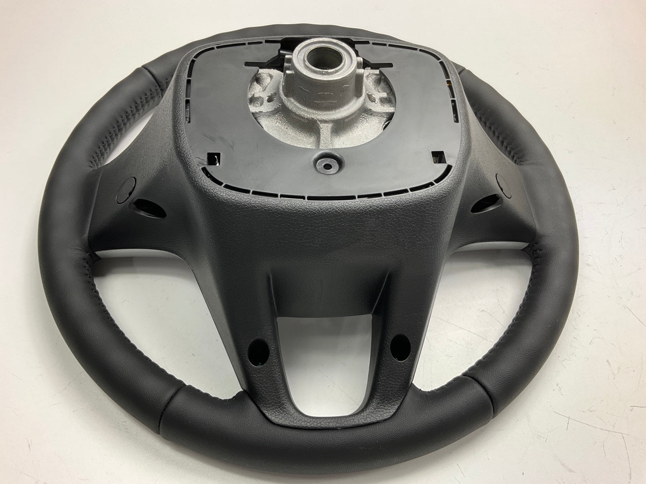 NEW Leather + Bluetooth Steering Wheel OEM For 2012-2014 Accent 561101R360RY