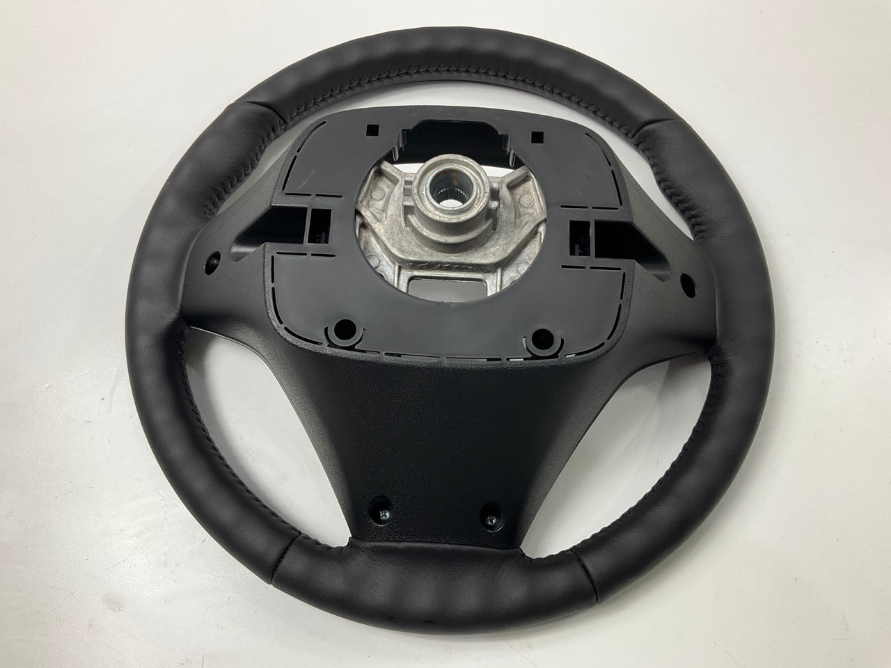 NEW Vinyl Steering Wheel OEM For 2009-2012 Genesis Coupe 561102M2009P