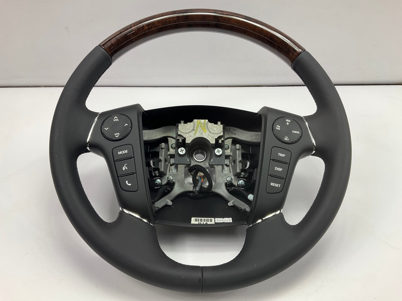 NEW Black Steering Wheel W/ Wood Grain & Switches OEM For 10-14 Genesis Coupe