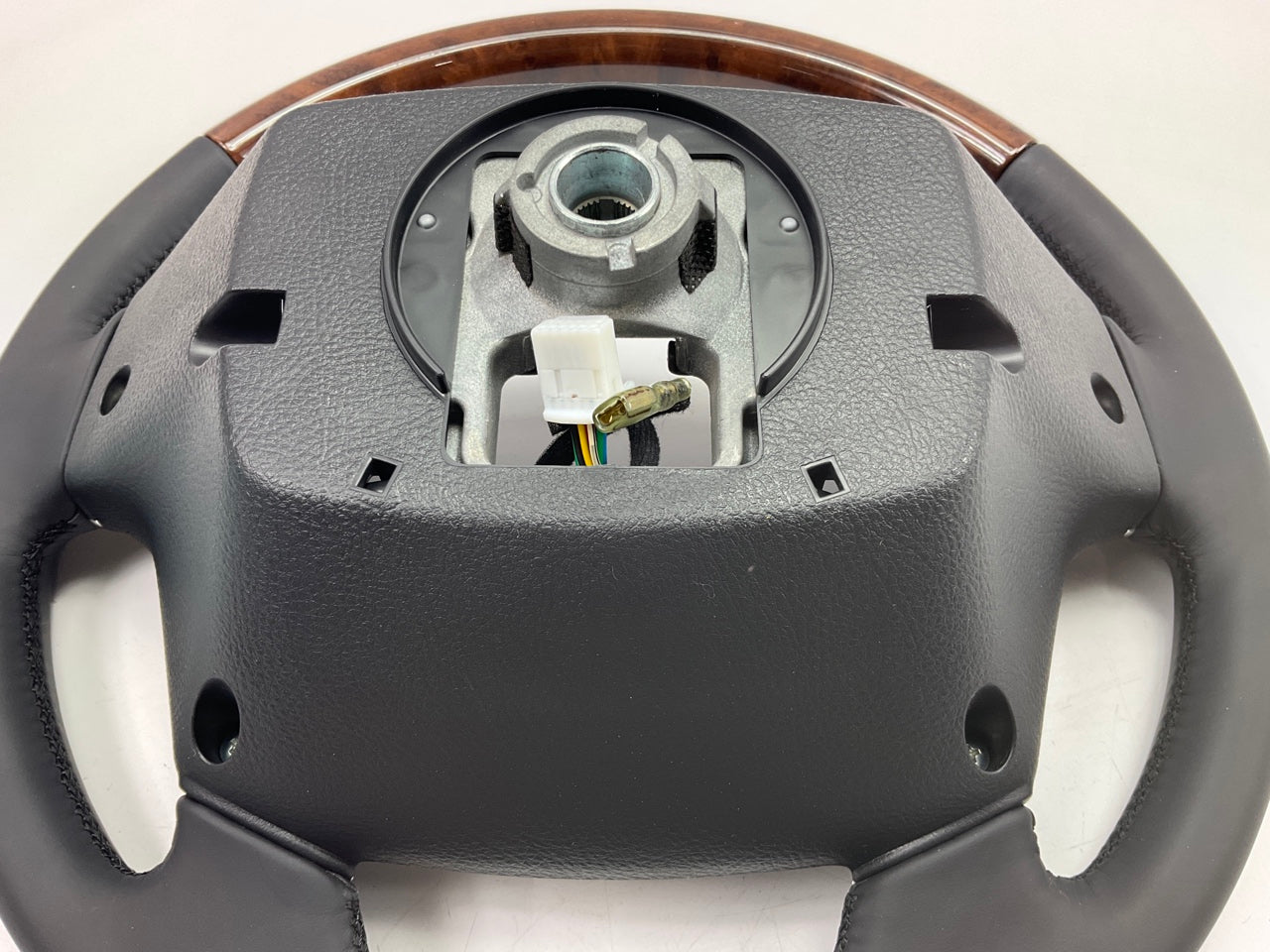 NEW Black Steering Wheel W/ Wood Grain & Switches OEM For 10-14 Genesis Coupe