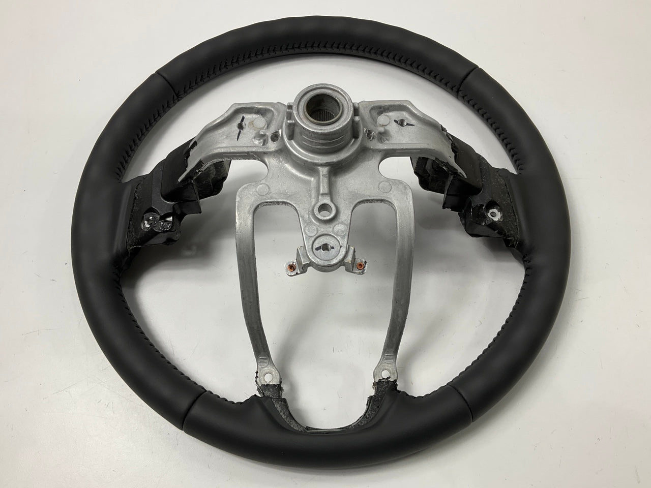 NEW Empty Steering Wheel Body OEM For 2011-2014 Hyundai Accent 561111R1039Y