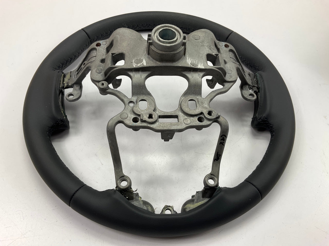 NEW Leather Steering Wheel Body OEM For 2017-2019 Hyundai Santa Fe 56120B8900URY