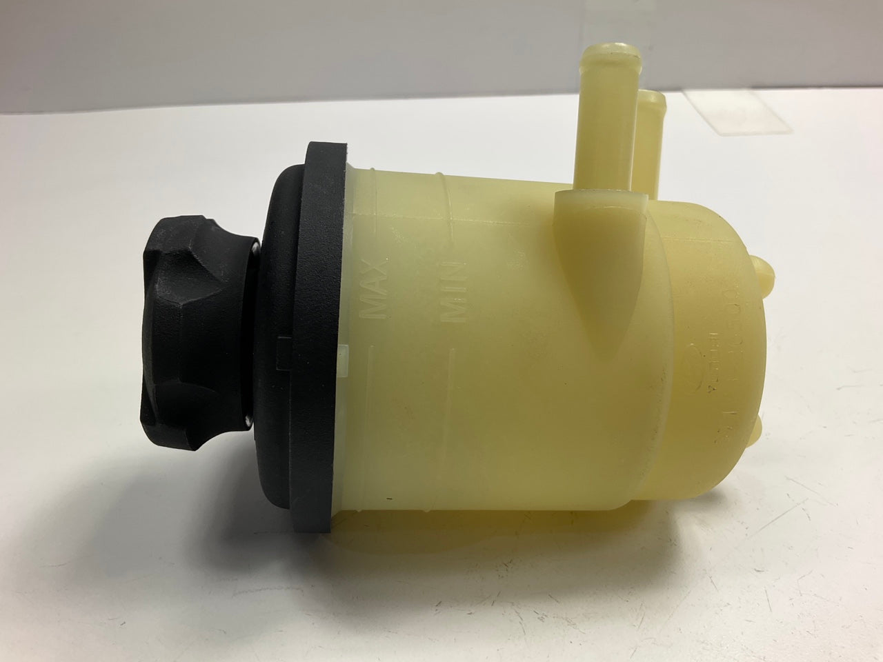 NEW Power Steering Reservoir Bottle Tank OEM For 2001-2006 Santa Fe 5717626500
