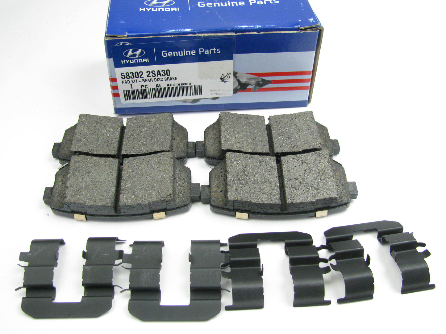 NEW GENUINE Rear Brake Pads OEM  For 2010-2017 Hyundai Tucson 583022SA30