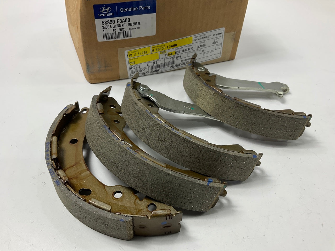 NEW GENUINE Rear Brake Shoes OEM For Hyundai 58350F3A00