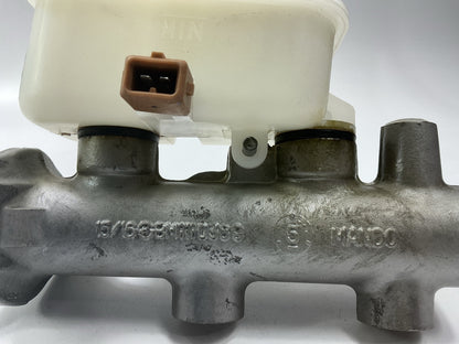 NEW GENUINE 5851038004 Brake Master Cylinder OEM For Hyundai W/ Reservoir