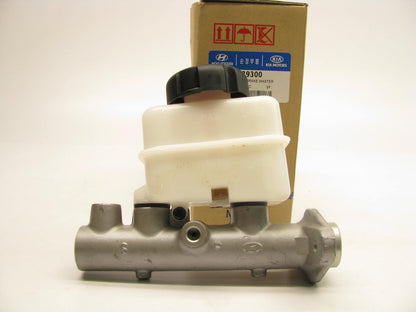 NEW - OEM 5851039300 Brake Master Cylinder For 1999-2005 Hyundai Sonata