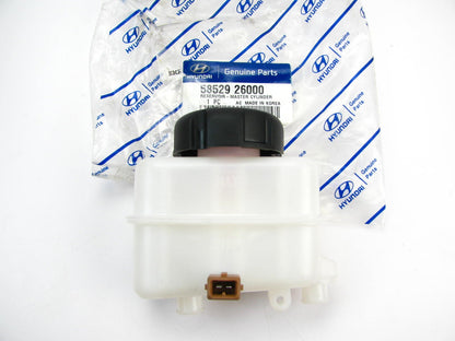 NEW OEM 5852926000 Brake Master Cylinder Reservoir For 2001-04 Hyundai Santa Fe