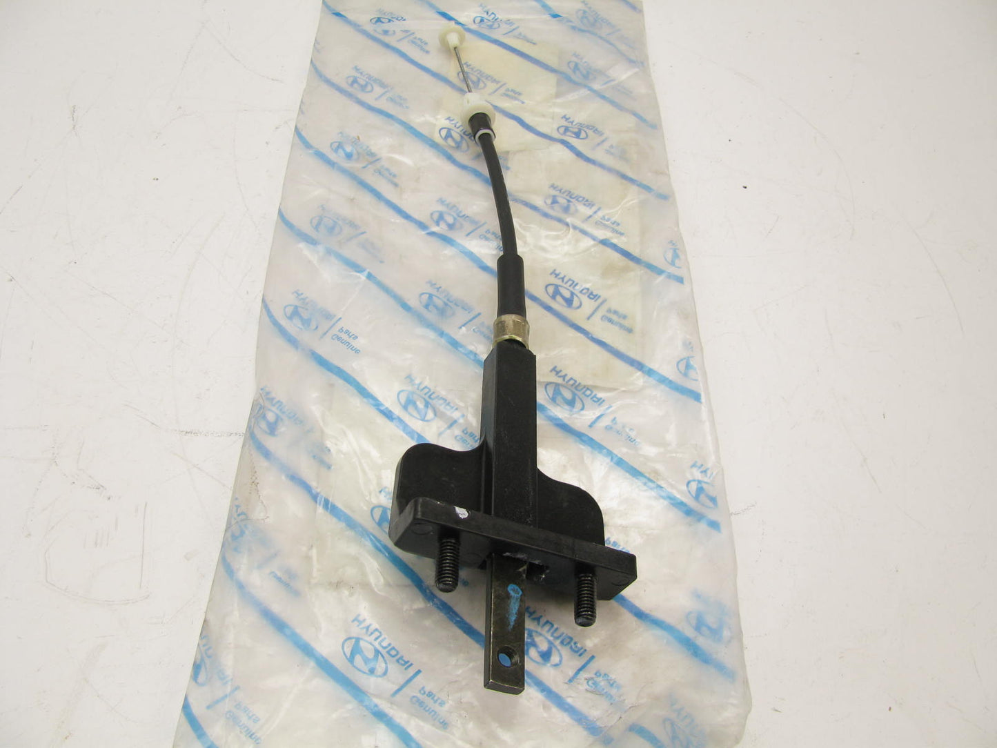 NEW - OEM 597804D000 Parking Brake Release Cable For 2006-208 Hyundai Entourage