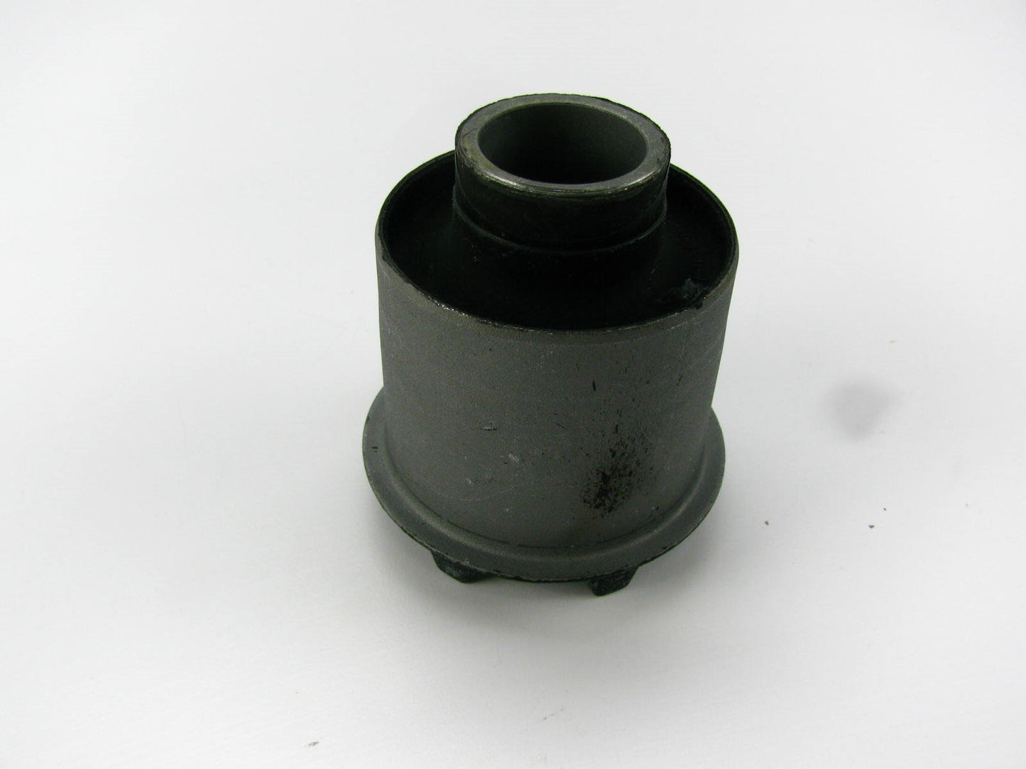 NEW Engine Cradle Rear Insulator Bushing OEM For 07-08 Entourage, 06-14 Sedona