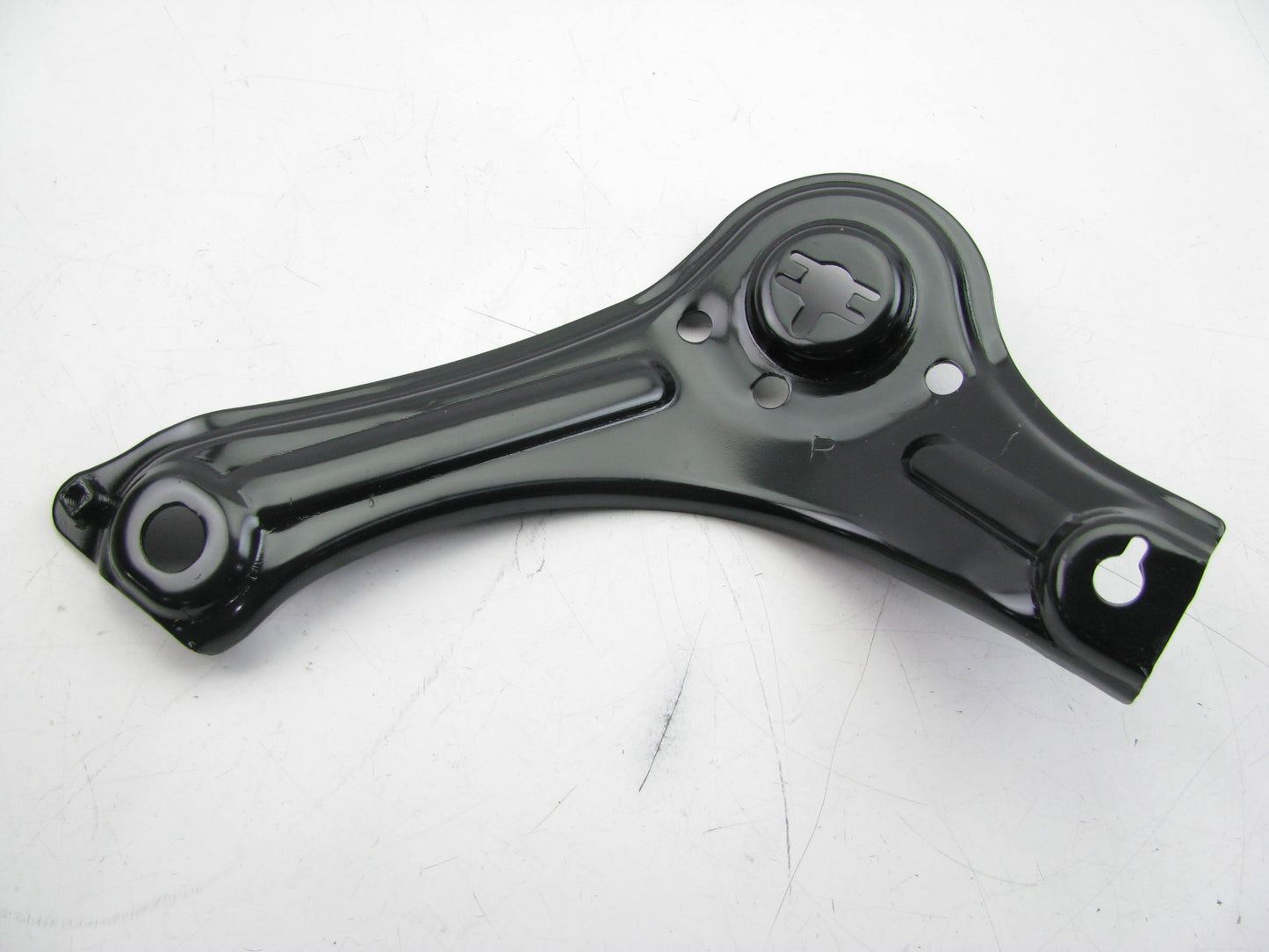 New Front Right Suspension Stay Bracket 62477D3000 For 2015-2023 Hyundai Tucson