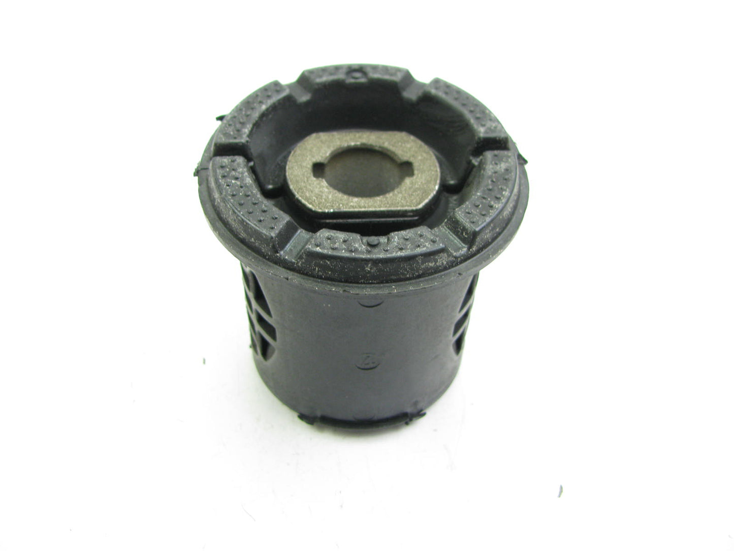 NEW OEM 62486D3000 Crossmember Insulator Rear Bushing For 2016-18 Hyundai Tucson