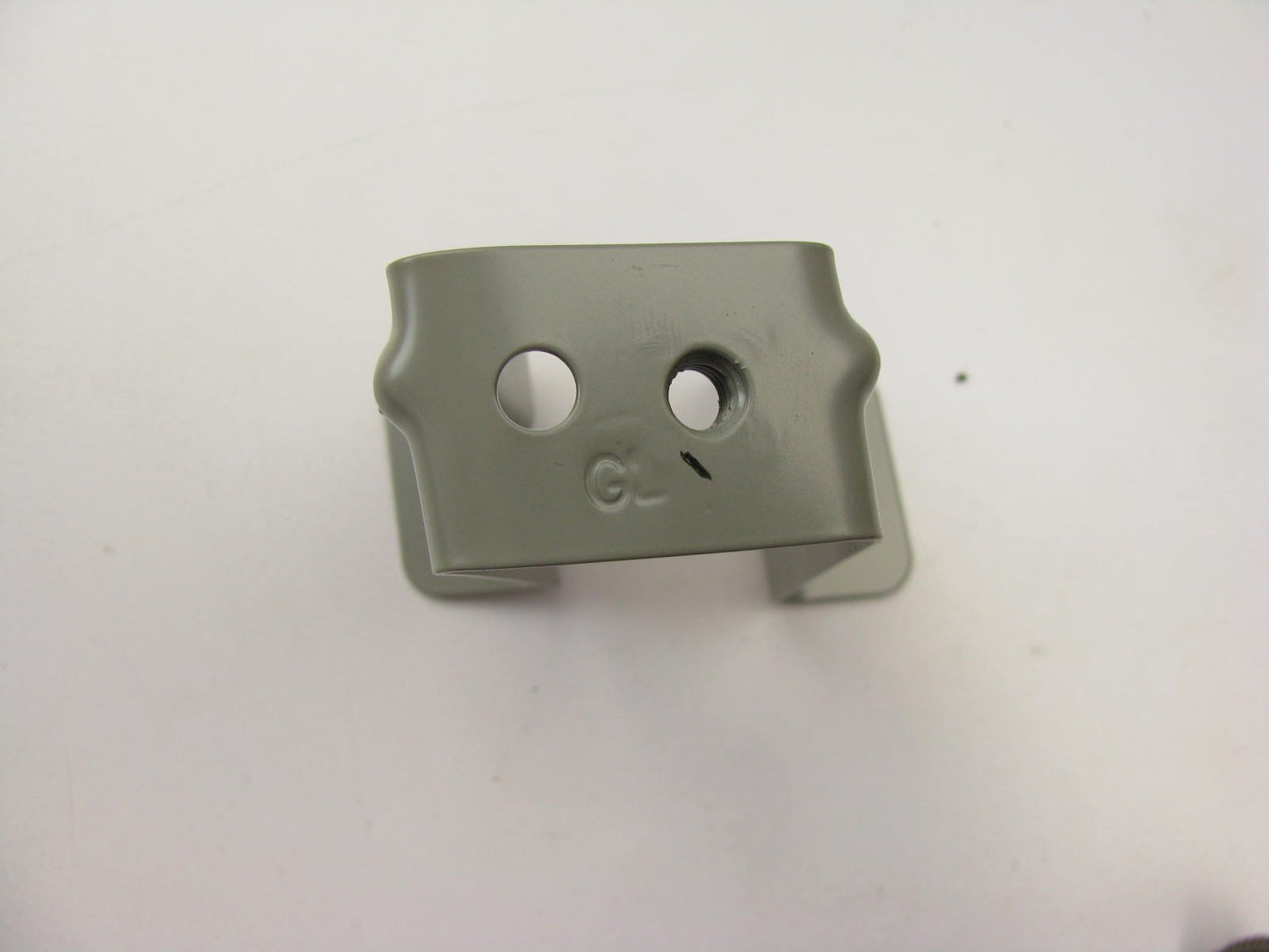 NEW GENUINE FRONT LEFT Fender Mounting Bracket OEM For 2011-2016 Hyundai Azera