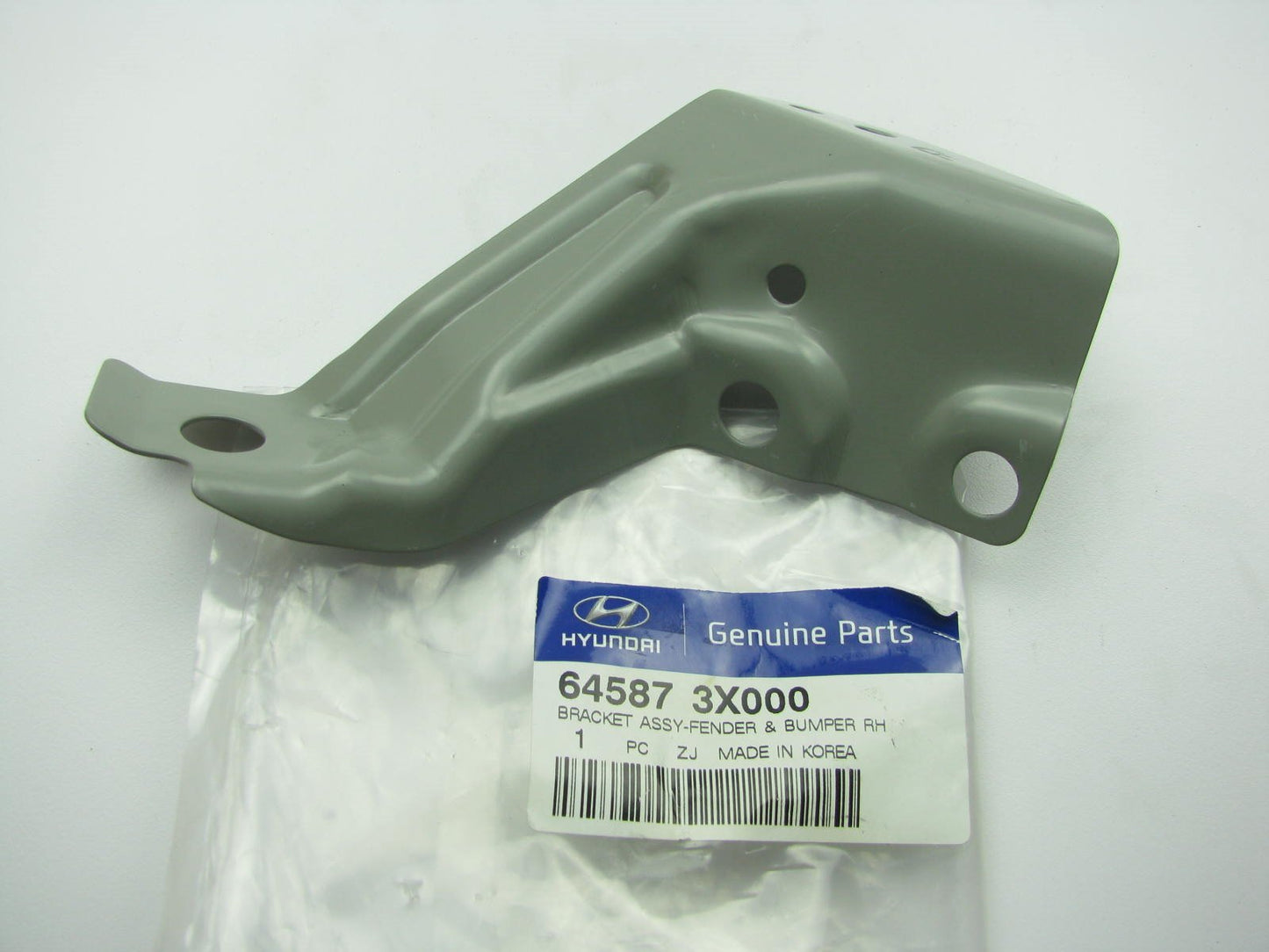Right Passengers Side Fender Mounting Bracket OEM For 2012-13 Elantra 645873X000